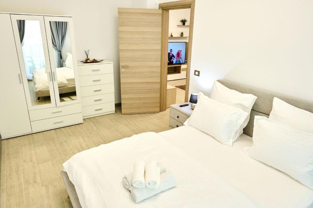 Sunset View Apartment- Spa Pools Resort Mamaia Exterior photo