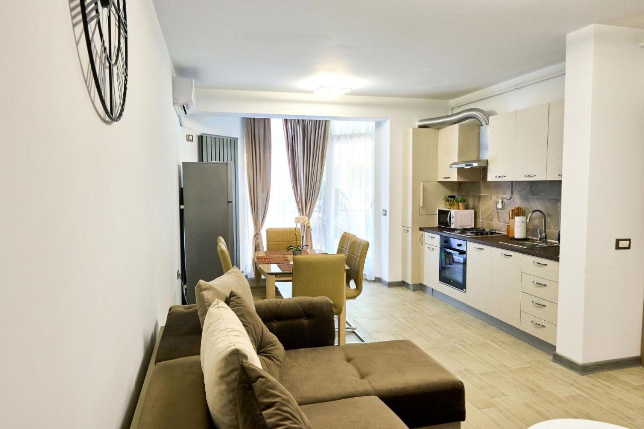 Sunset View Apartment- Spa Pools Resort Mamaia Exterior photo